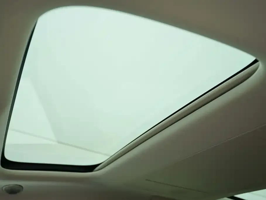 Li Auto i8 — фото 6