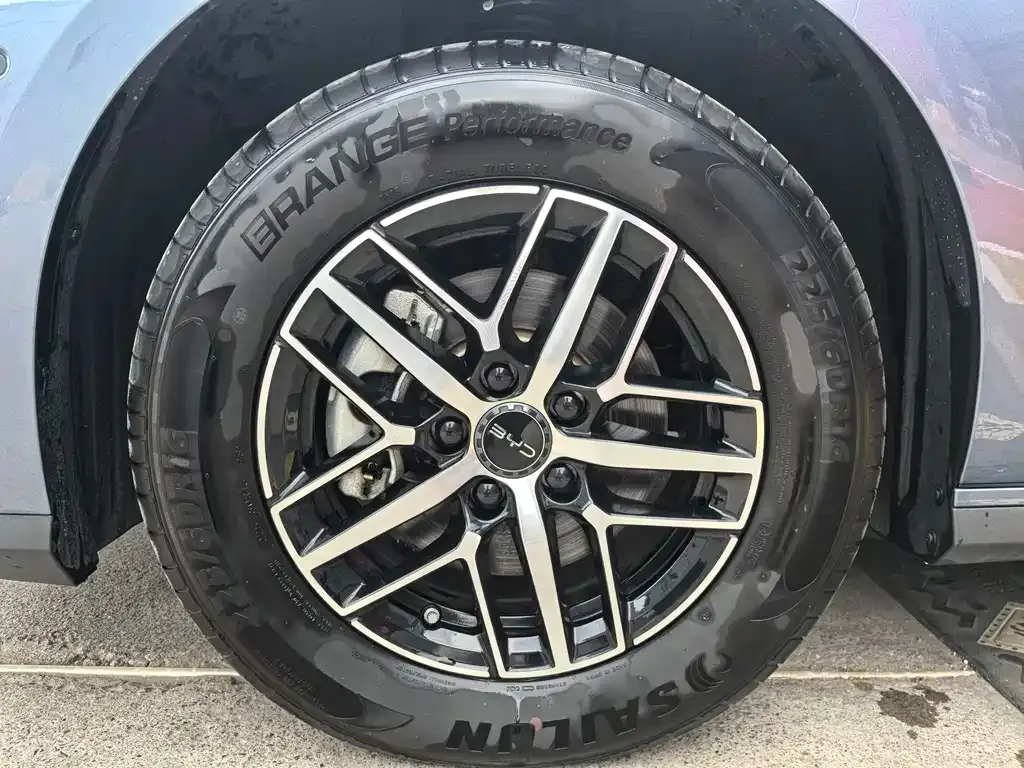 BYD Seal 05 DM-i — фото 8