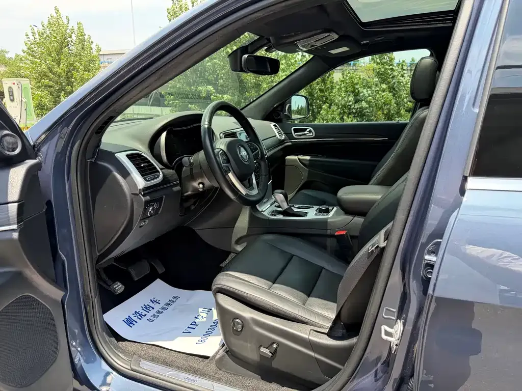 Jeep Grand Cherokee (Import) 2022 из CN, фото 7