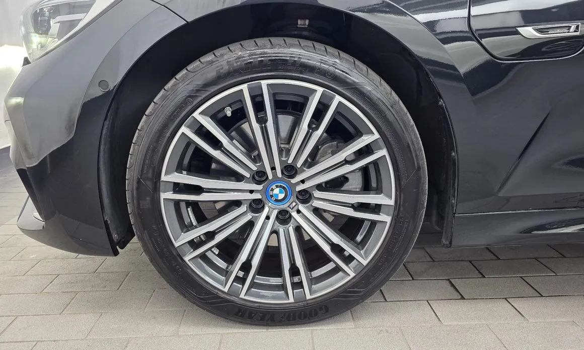 BMW 3-Series 2022 из KR, фото 7