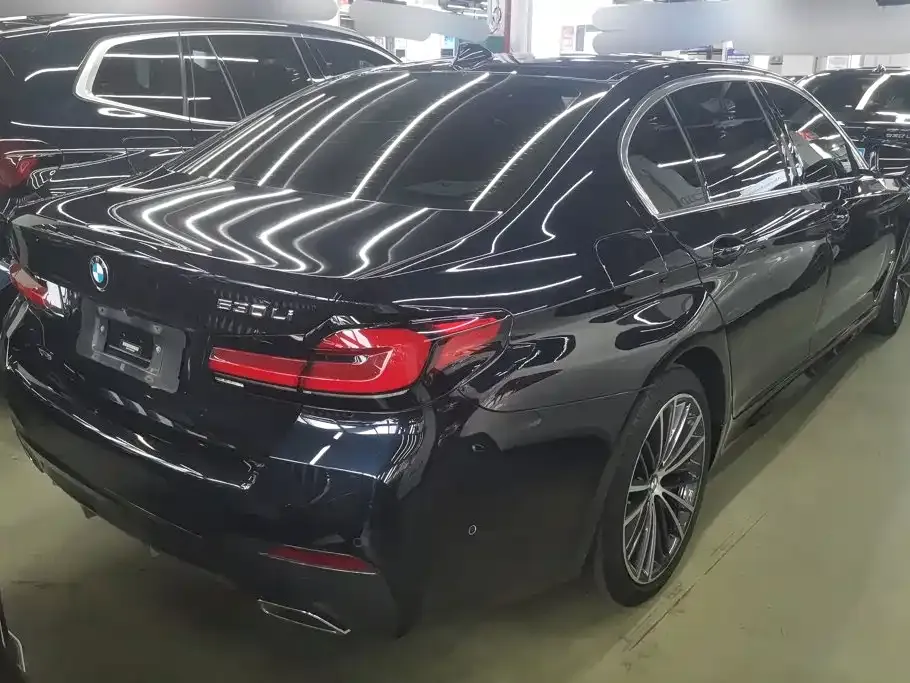 BMW 5 Series — фото 10