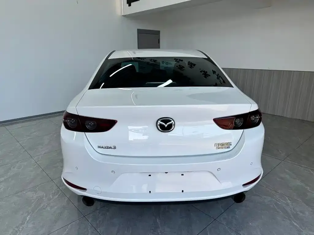 Mazda 3 Axela — фото 10