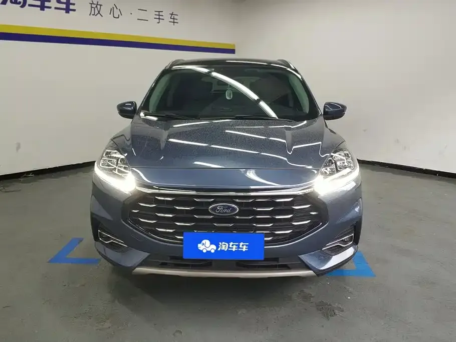 Ford Escape 2022 из CN, фото 2