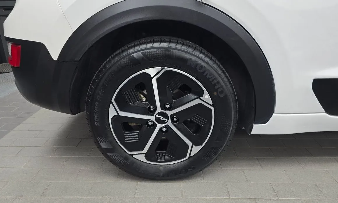 Kia Niro — фото 10