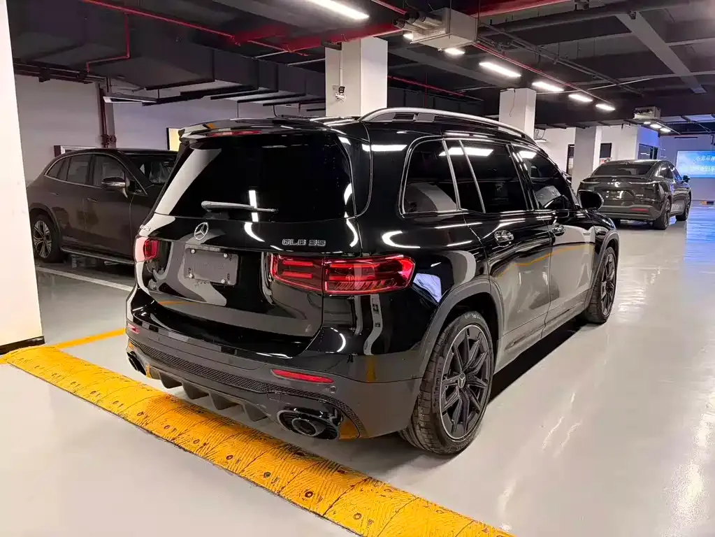 Mercedes-Benz GLB AMG — фото 9