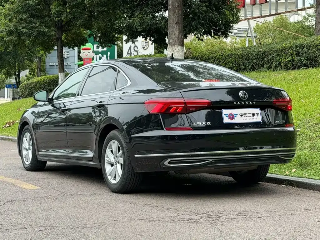 Volkswagen Passat 2022 из CN, фото 10