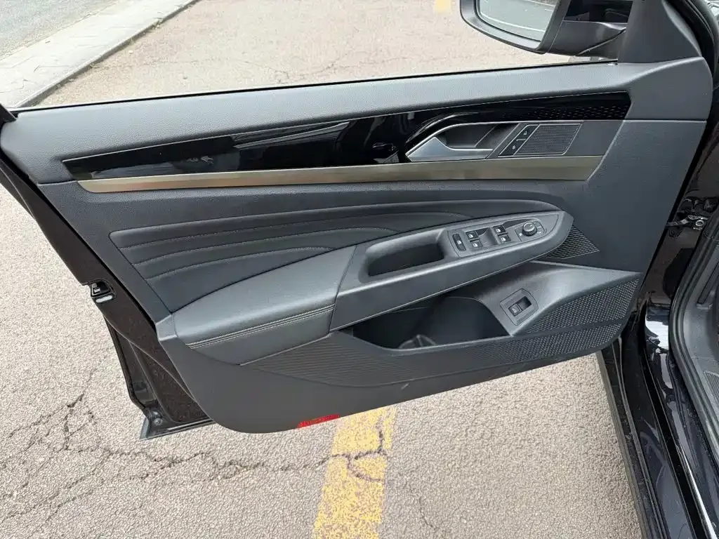 Volkswagen Passat 2022 из CN, фото 4
