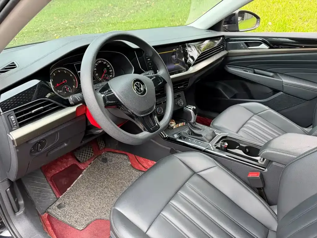 Volkswagen Passat 2022 из CN, фото 2