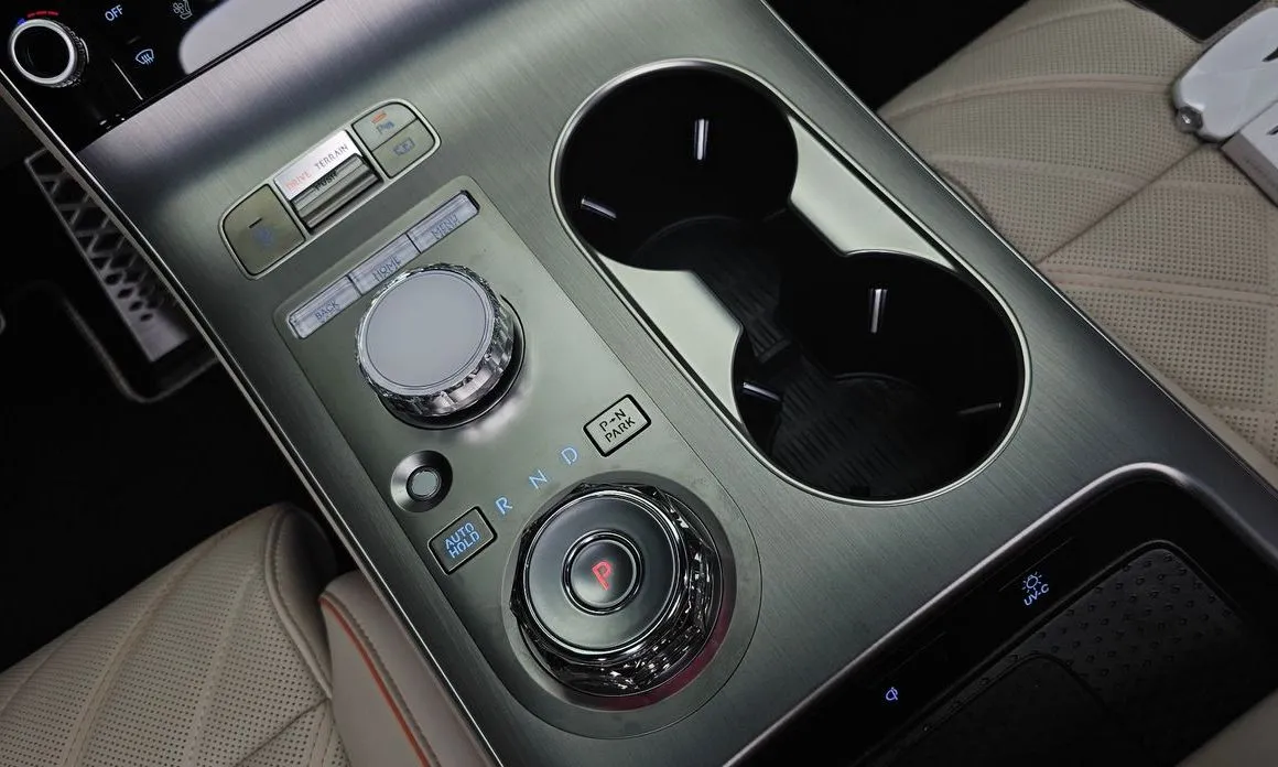 Genesis GV70 — фото 10