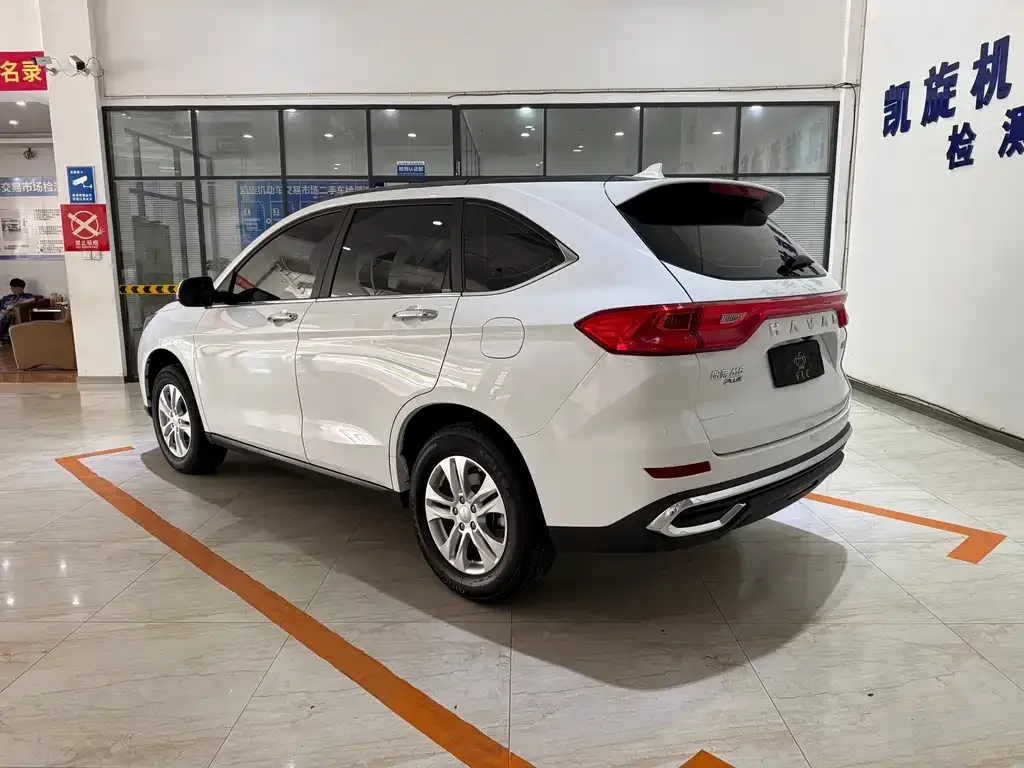 Haval M6 — фото 10