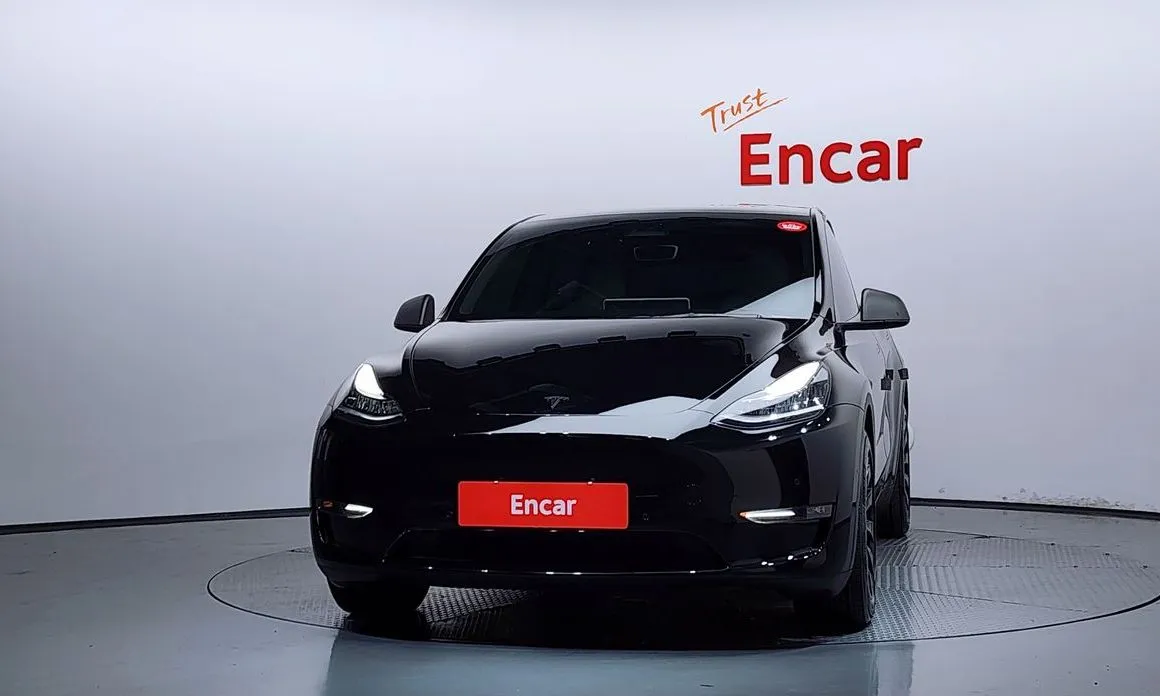 Tesla Model Y — фото 2