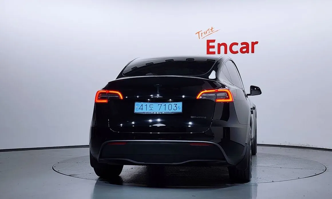 Tesla Model Y — фото 3
