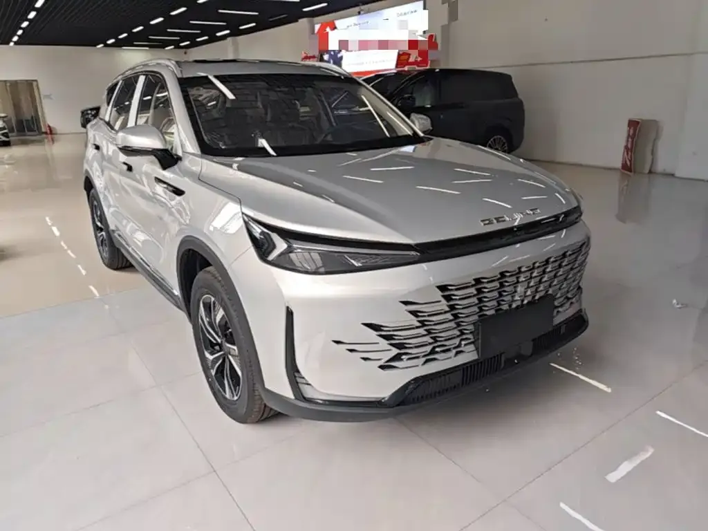 BAIC X7 — фото 7