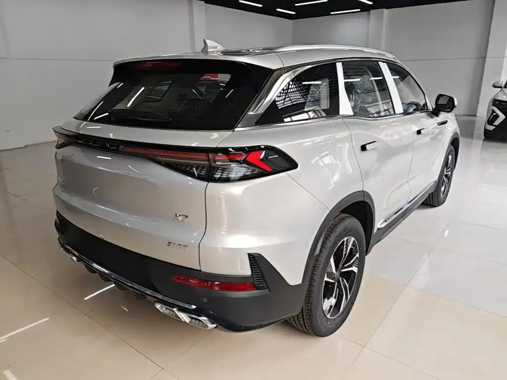 BAIC X7 — фото 10