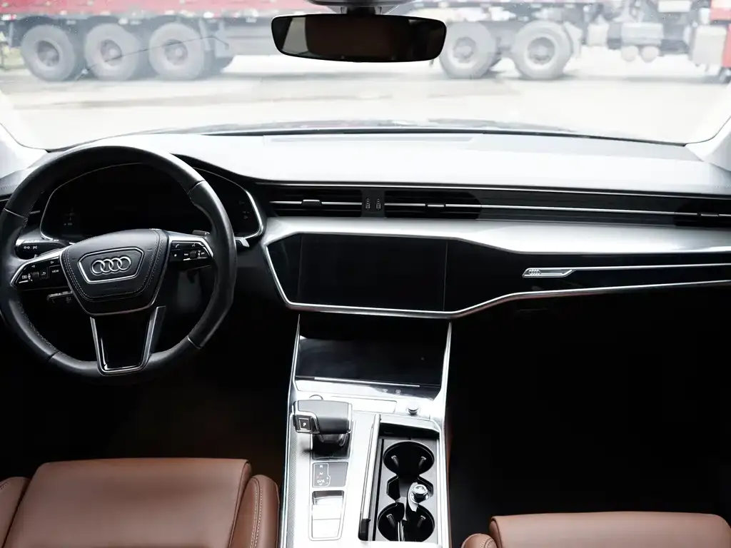 Audi A6L — фото 2