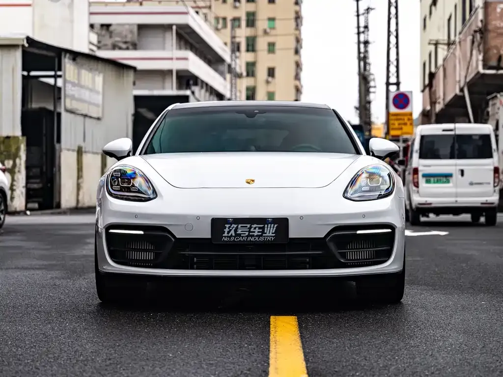 Porsche Panamera — фото 6
