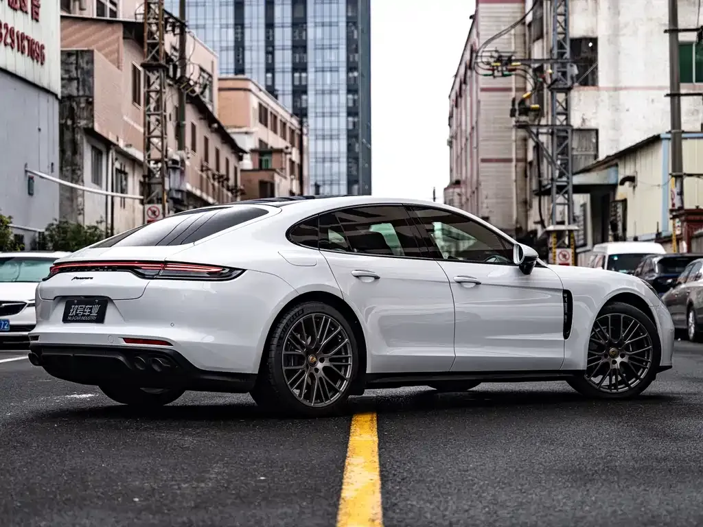 Porsche Panamera — фото 4