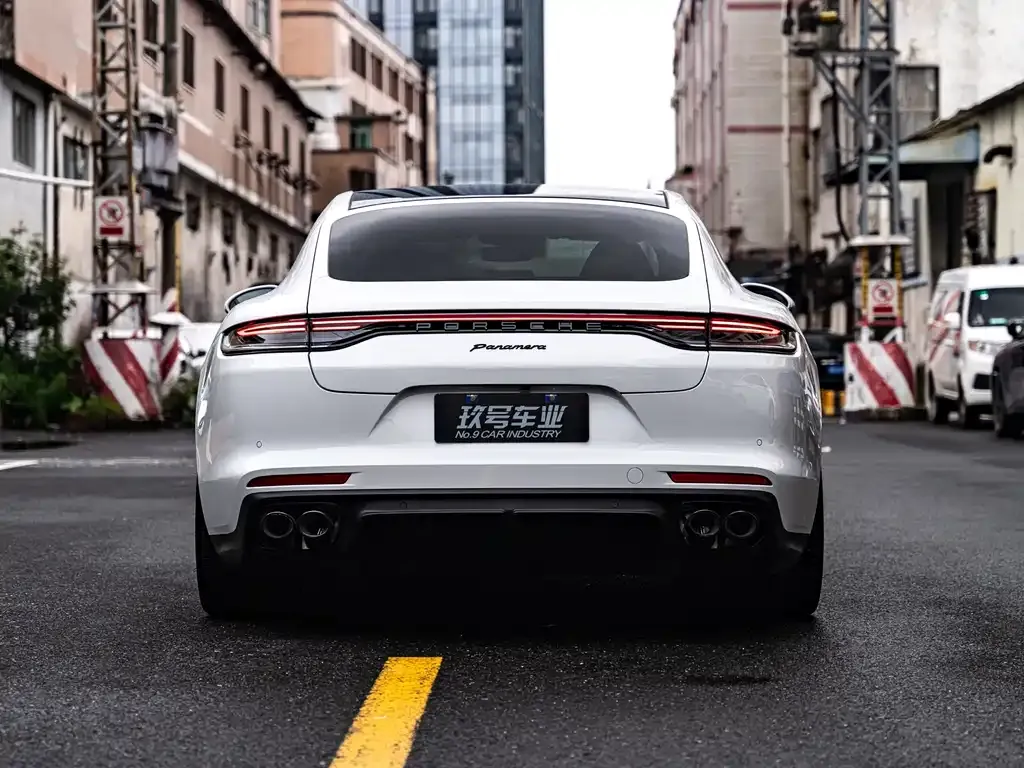 Porsche Panamera — фото 5