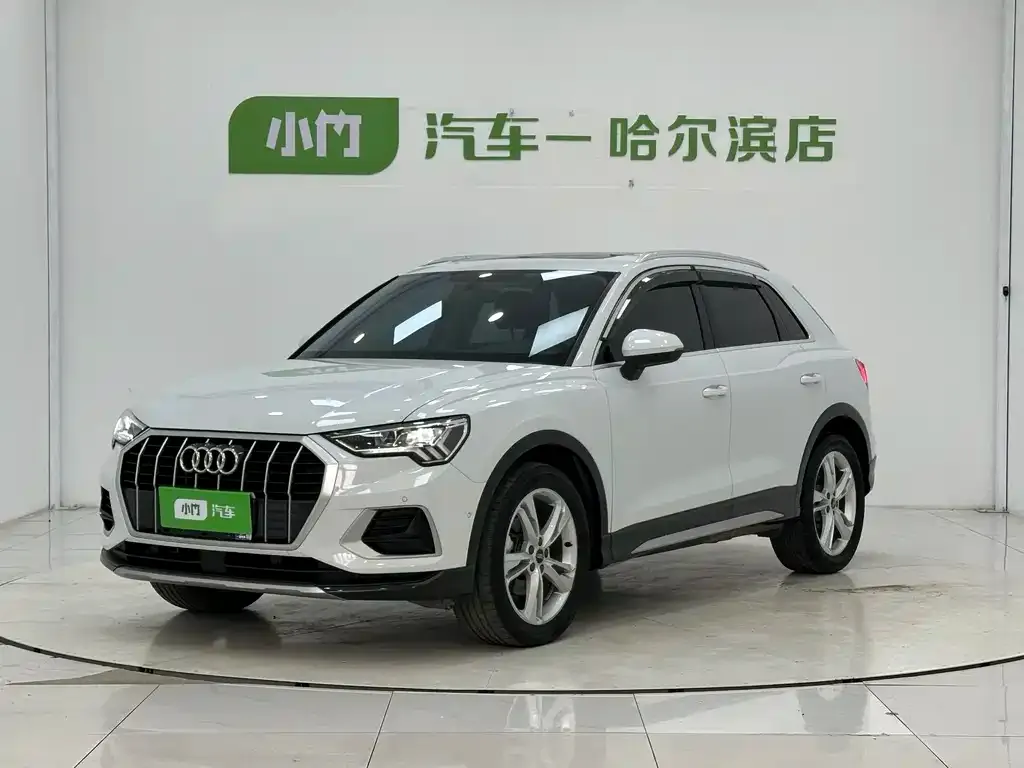 Audi Q3 — фото 1