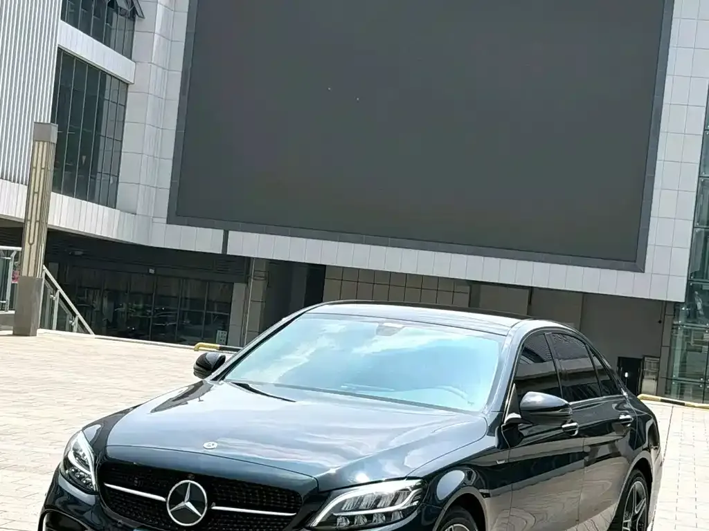 Mercedes-Benz C-Class — фото 1