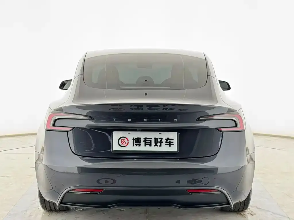 Tesla Model 3 — фото 3