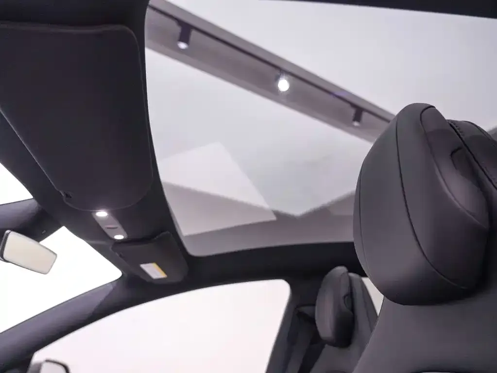 Tesla Model Y L — фото 3