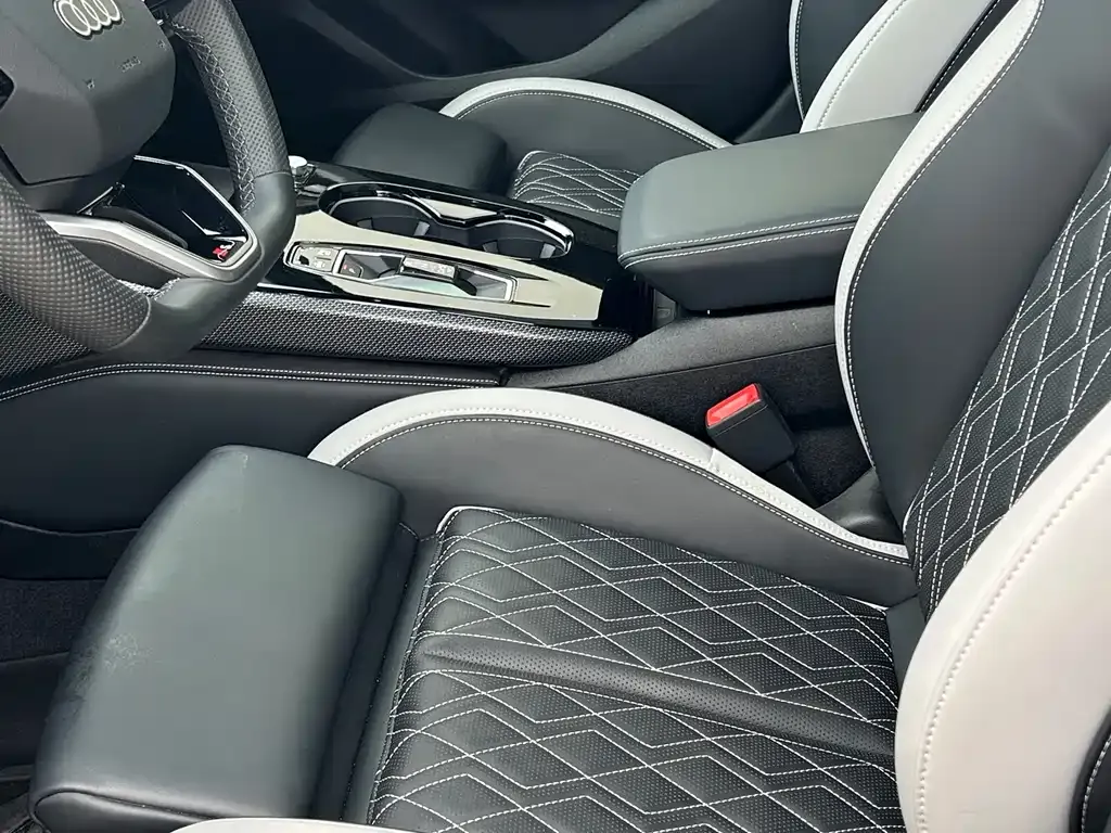 Audi A5L 2025 из CN, фото 2