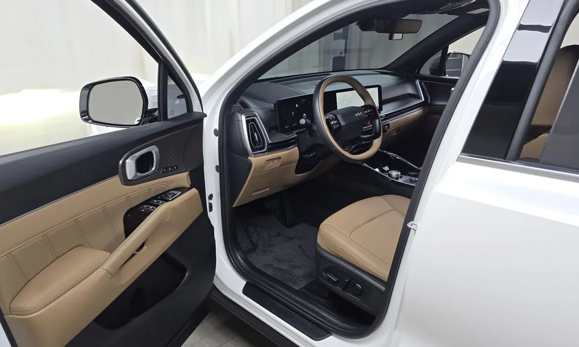 Kia Sorento — фото 6