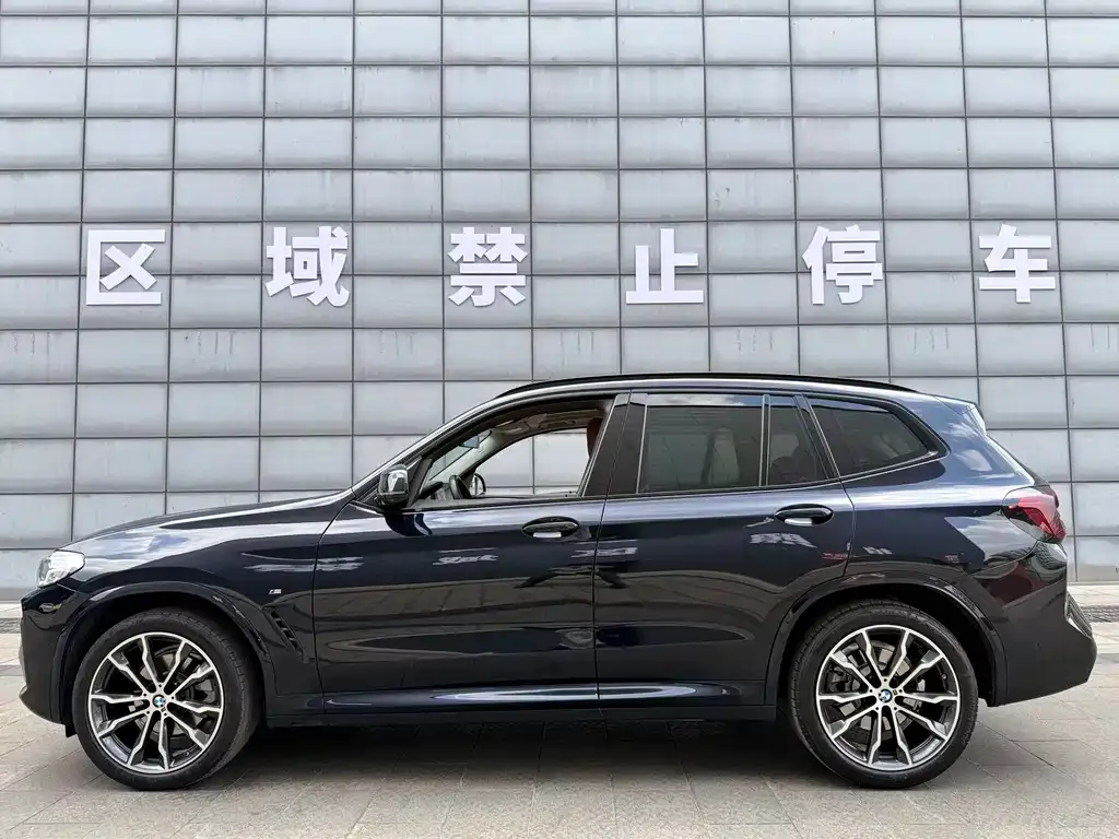 BMW X3 — фото 9