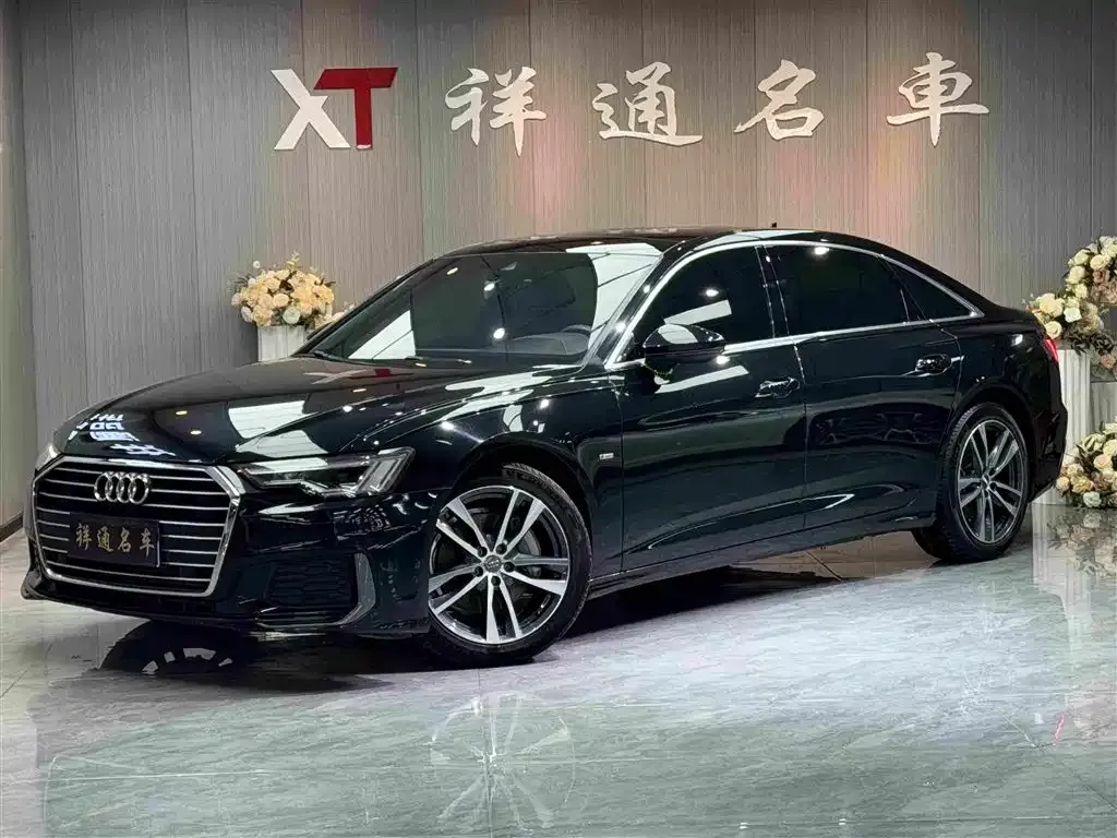 Audi A6L — фото 1
