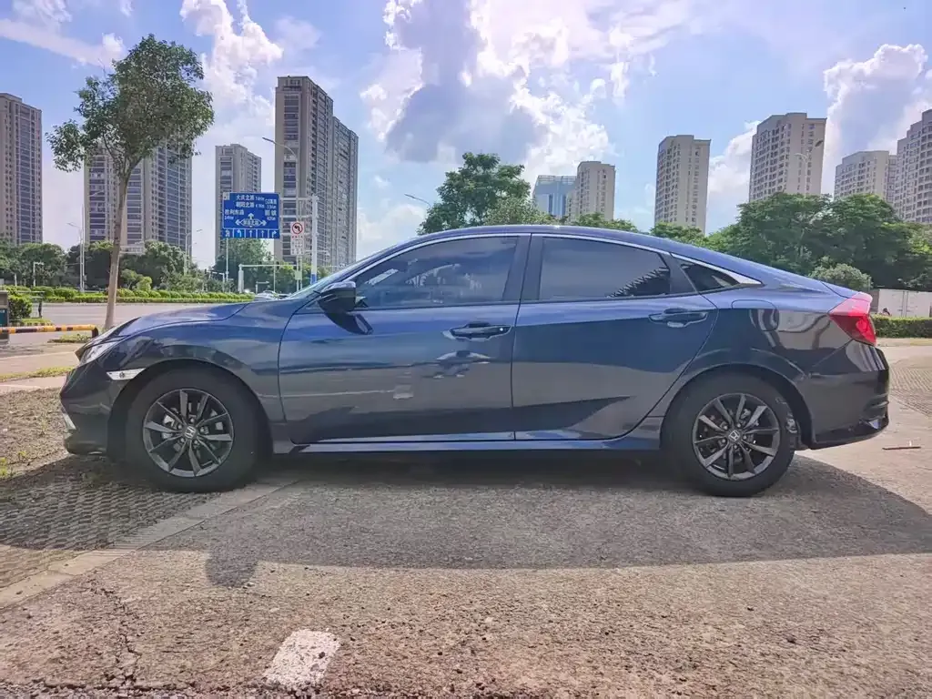 Honda Civic — фото 9