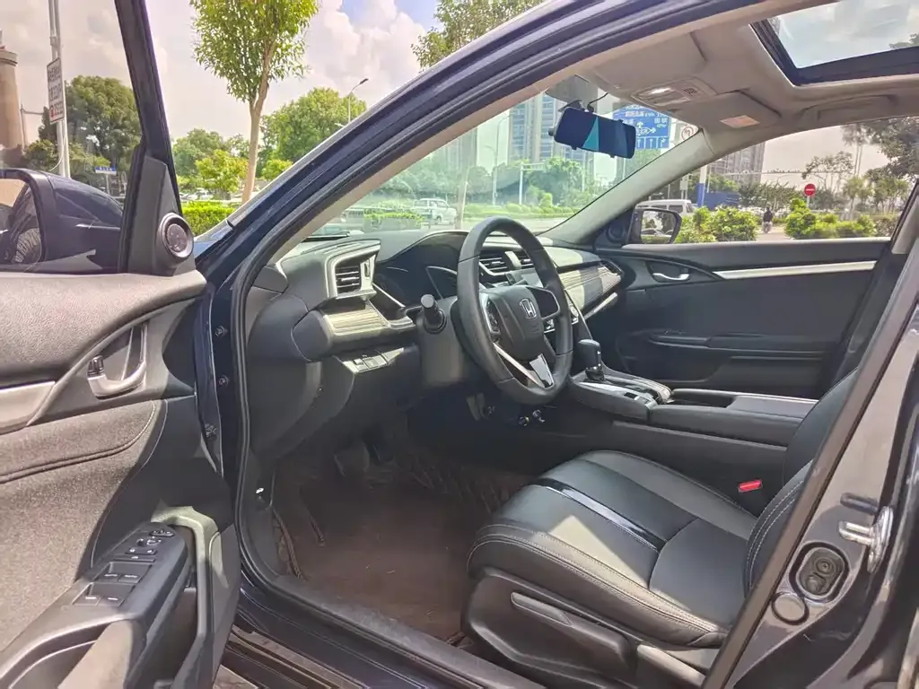 Honda Civic — фото 8