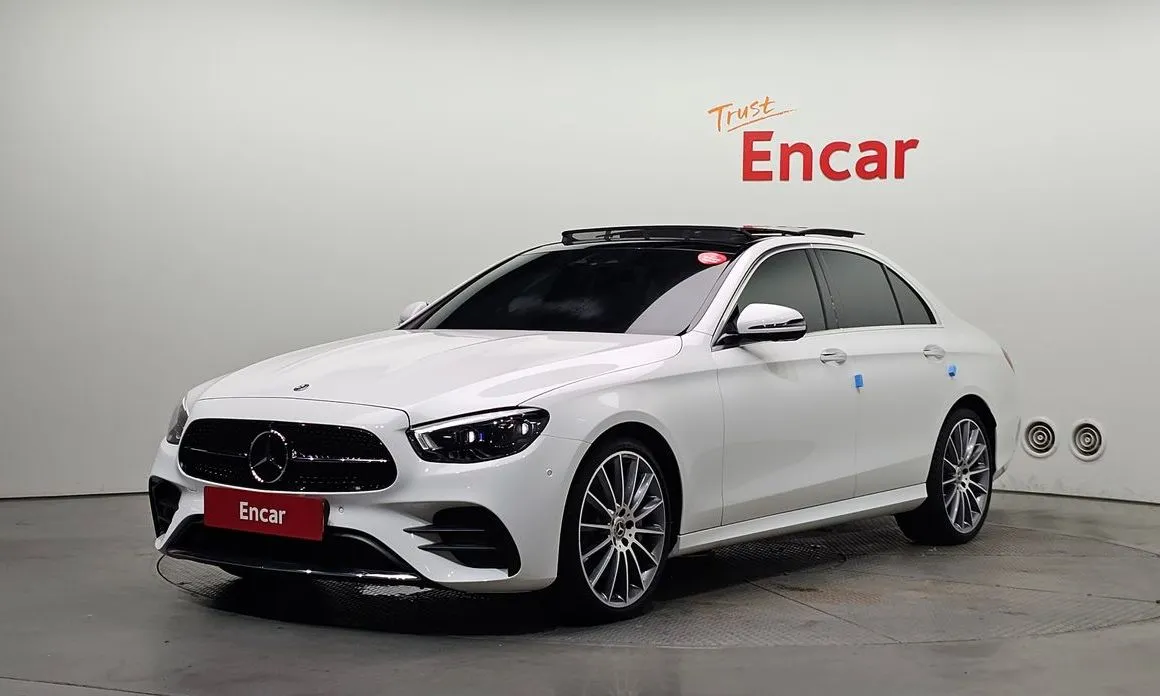 Mercedes-Benz E-Class — фото 1