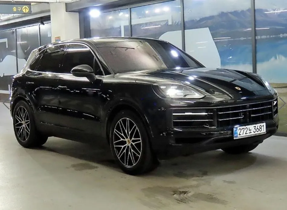 Porsche Cayenne — фото 1