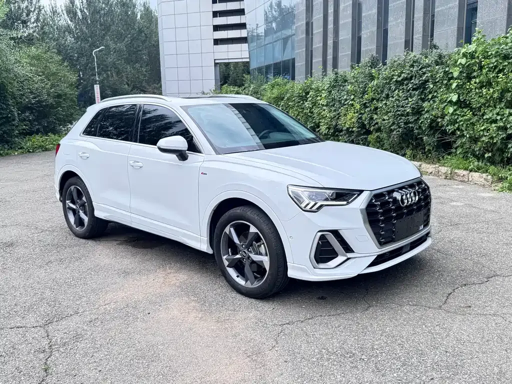 Audi Q3 — фото 5