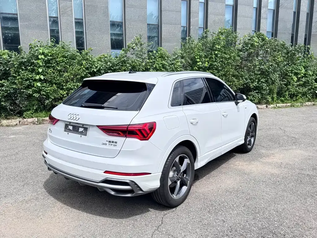 Audi Q3 — фото 8