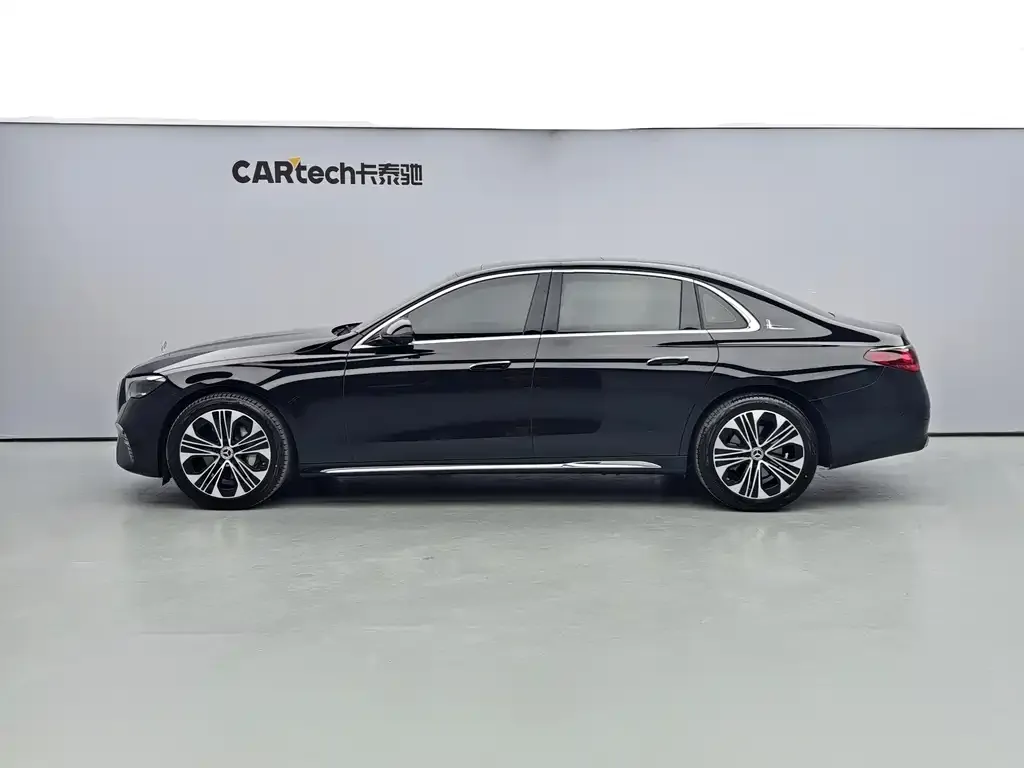 Mercedes-Benz E-Class — фото 3