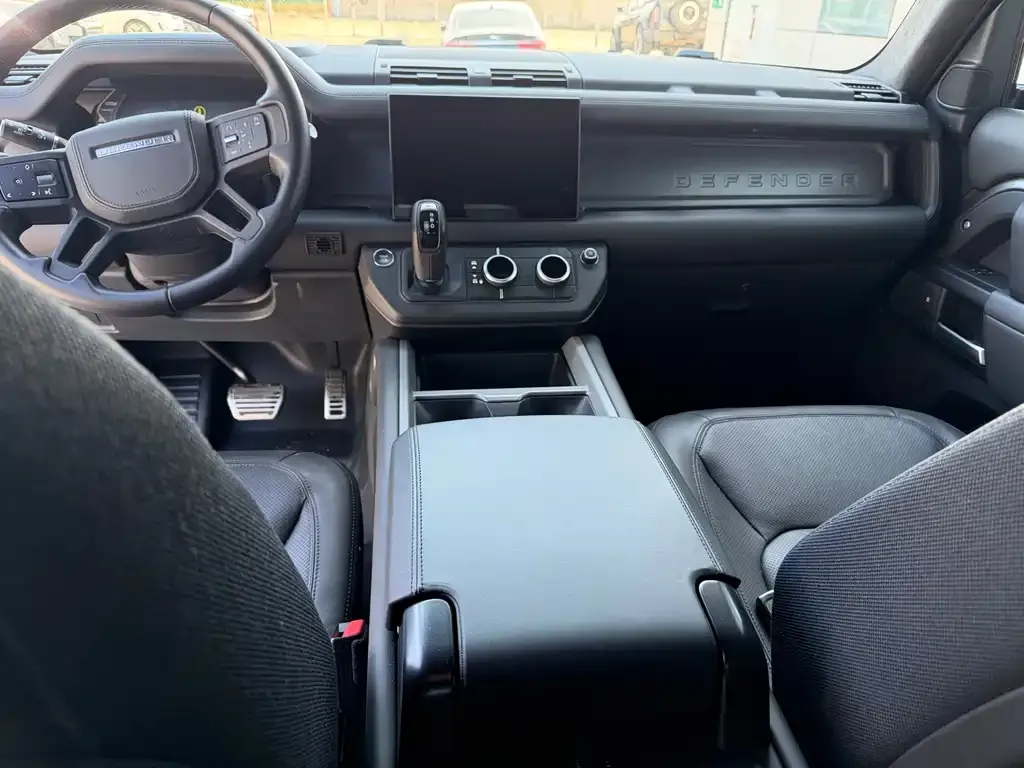 Land Rover Defender — фото 2