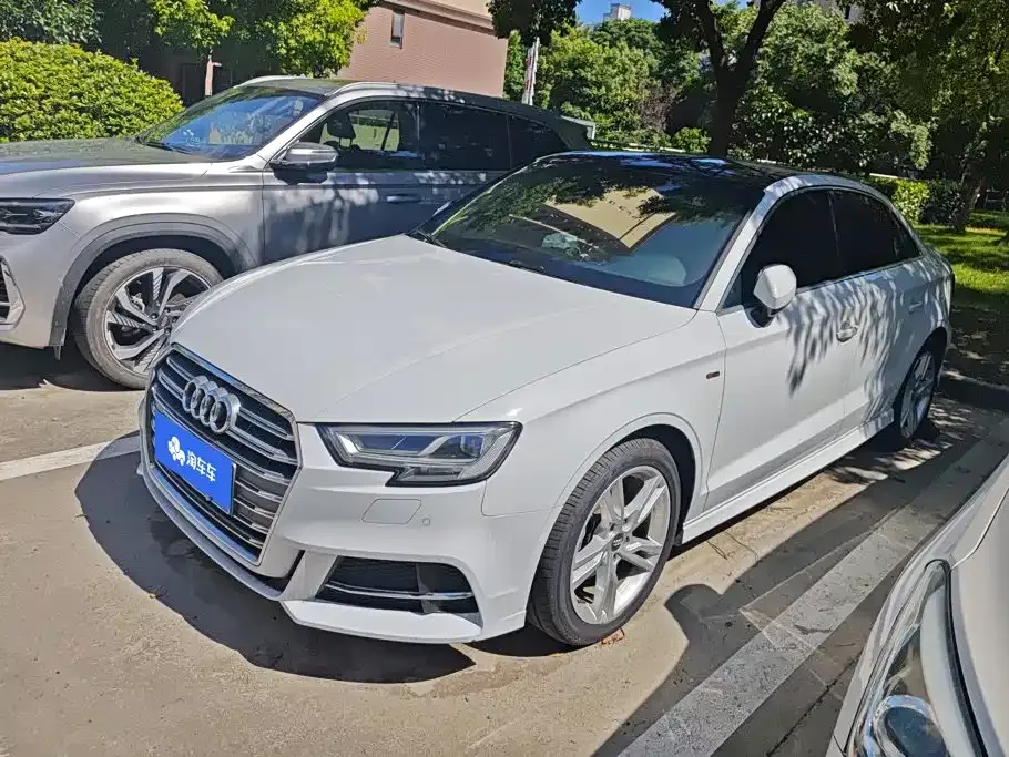 Audi A3 — фото 1