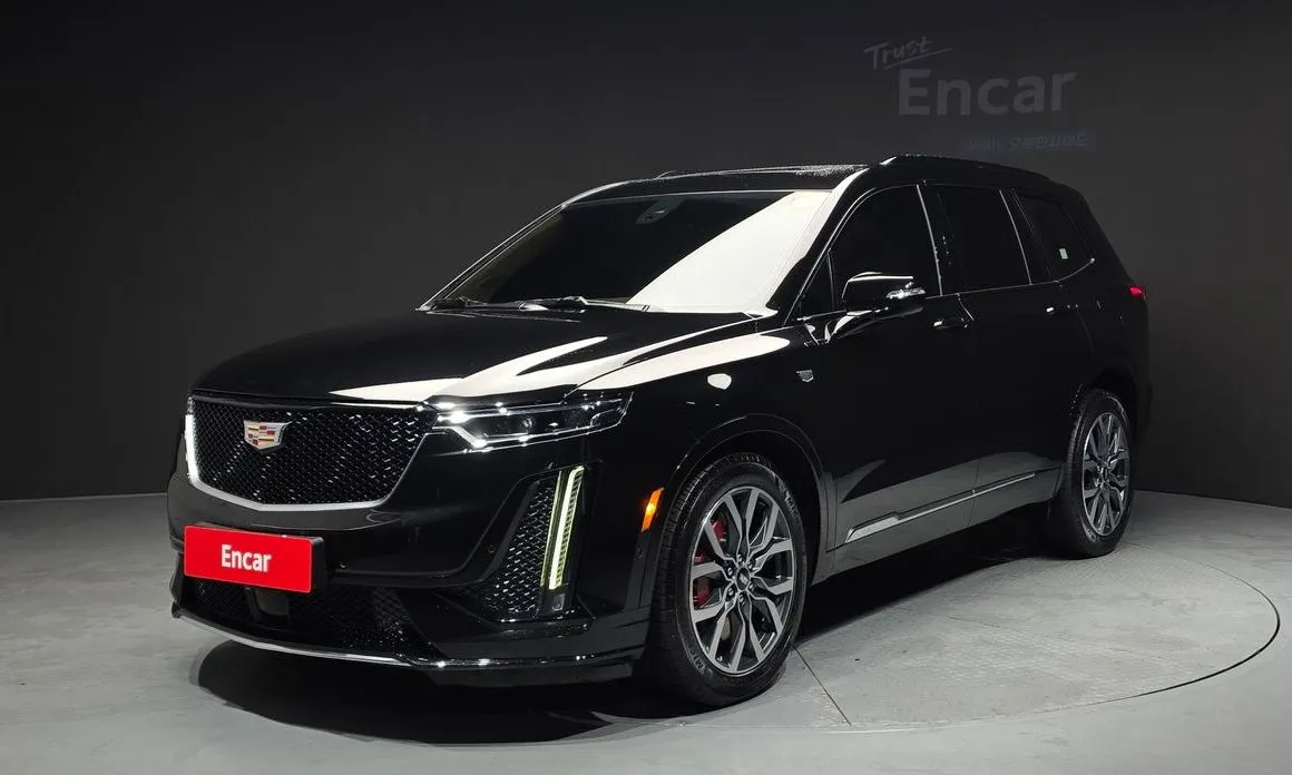 Cadillac XT6 — фото 1