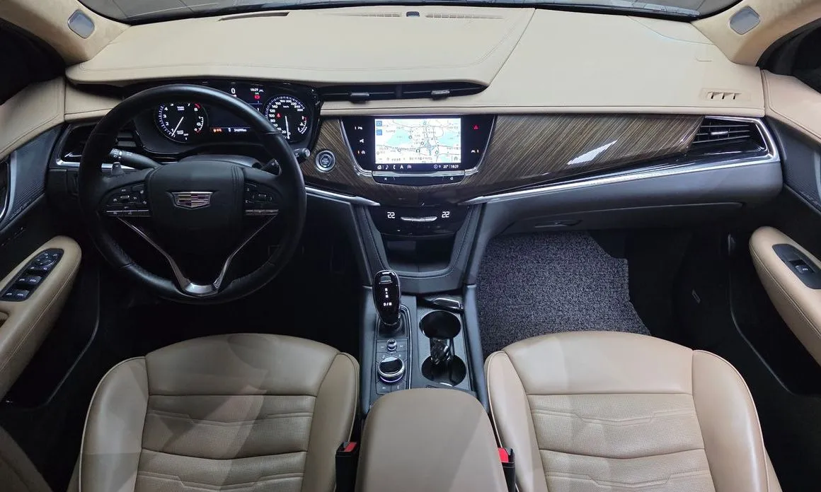 Cadillac XT6 — фото 10