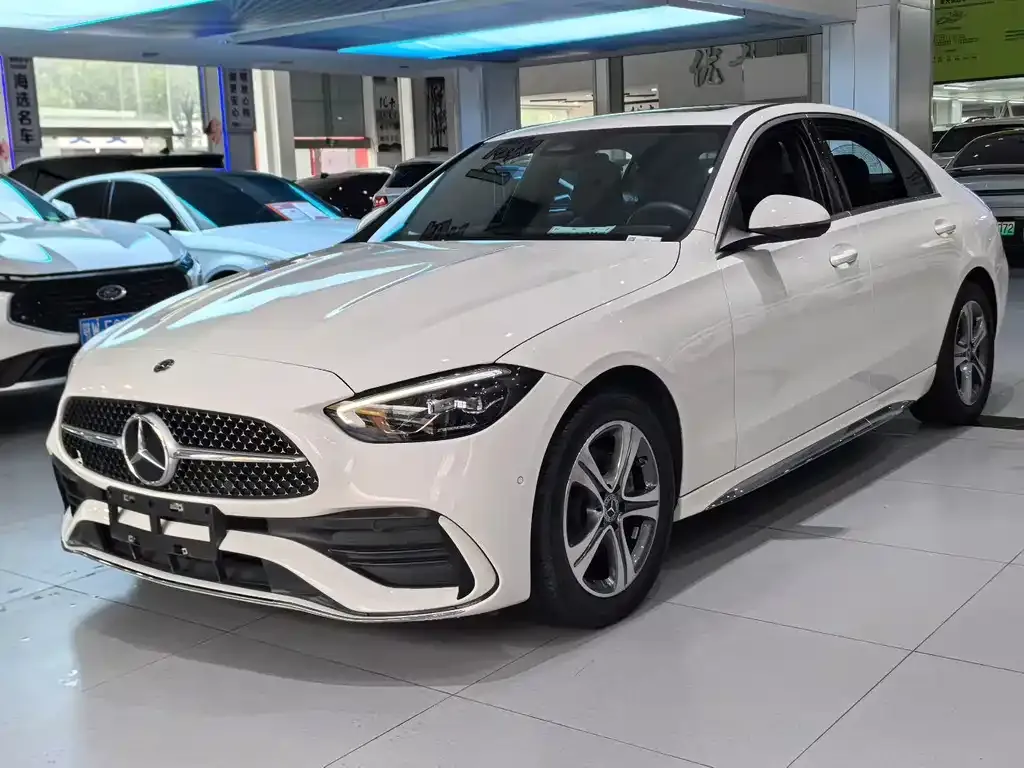 Mercedes-Benz C-Class — фото 1