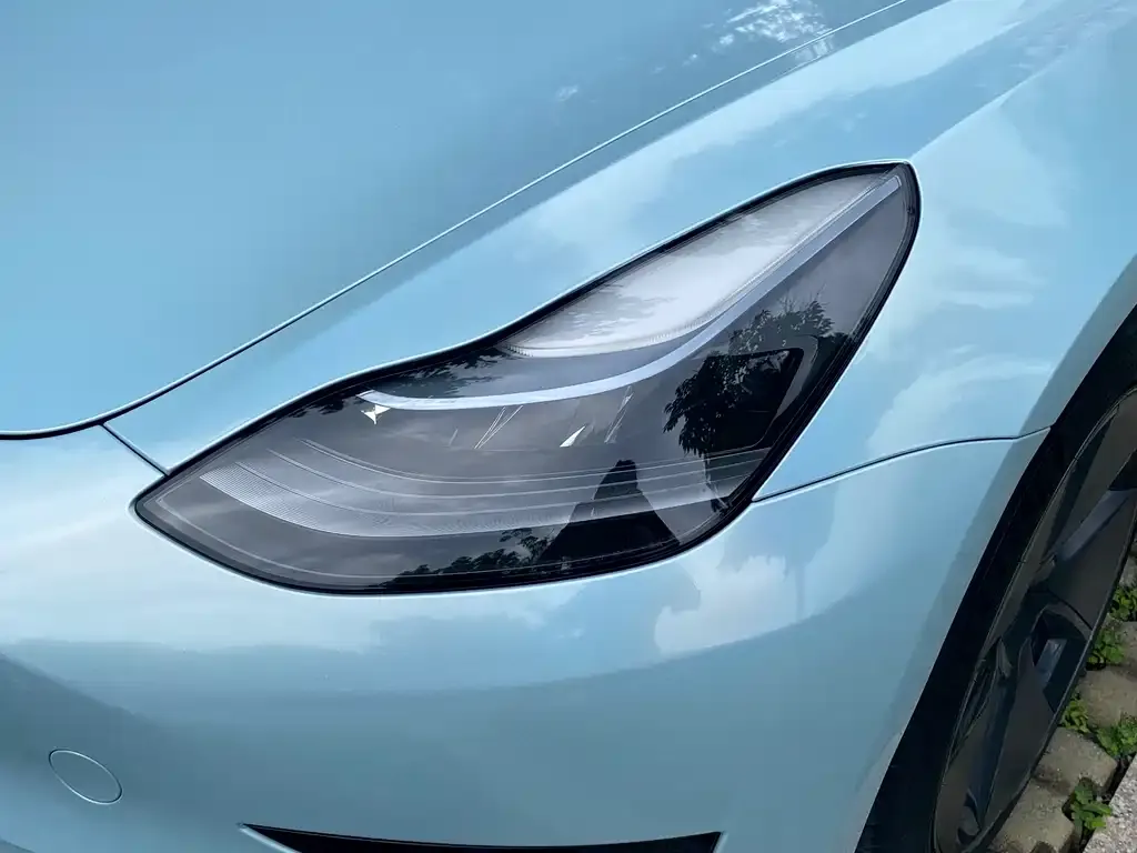 Tesla Model 3 — фото 2