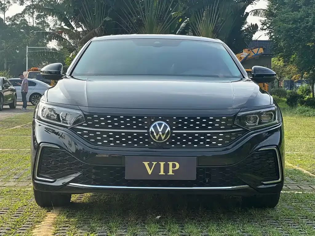 Volkswagen Passat — фото 5