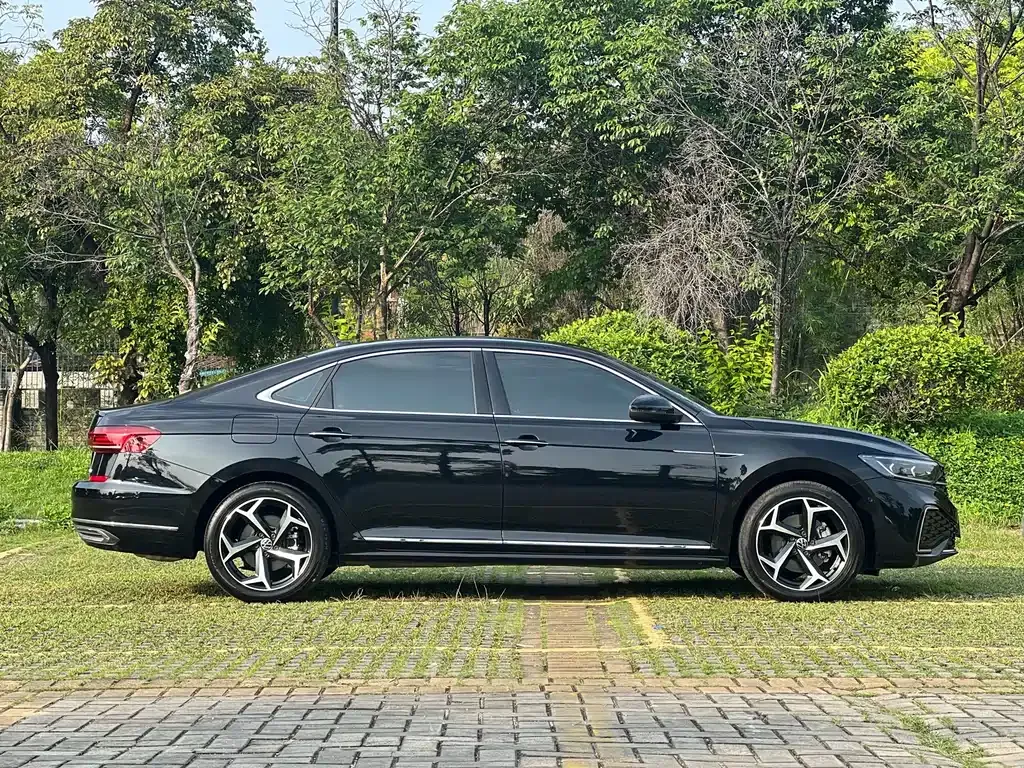 Volkswagen Passat — фото 9