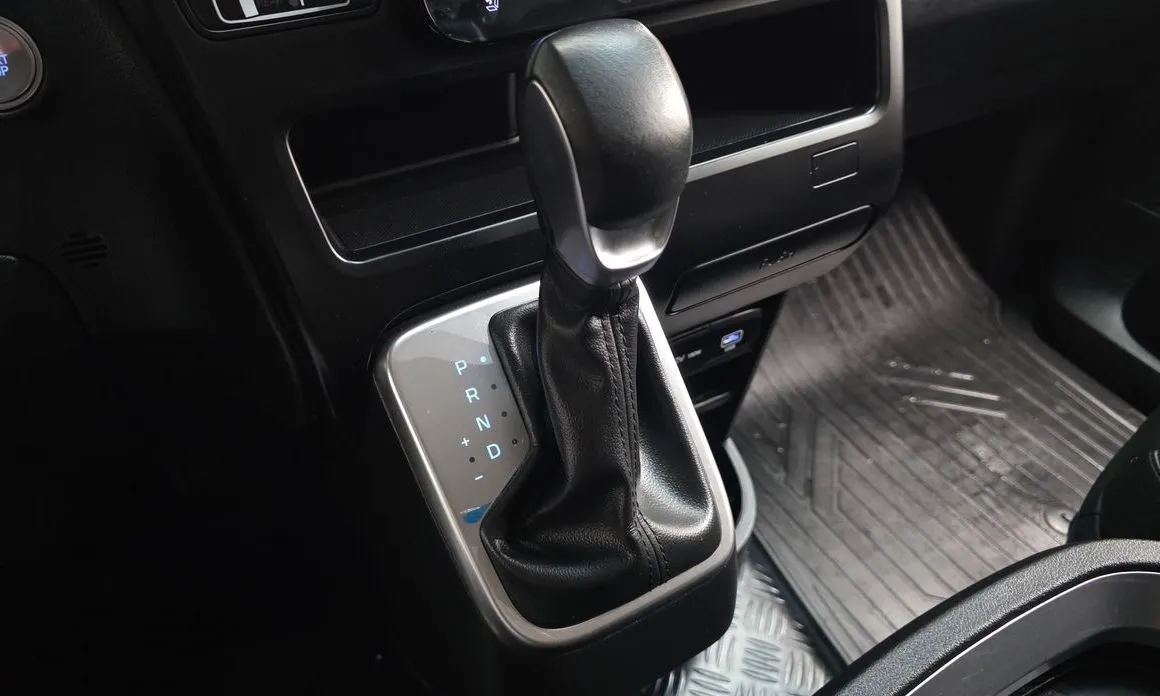 Hyundai Staria 2025 из KR, фото 6