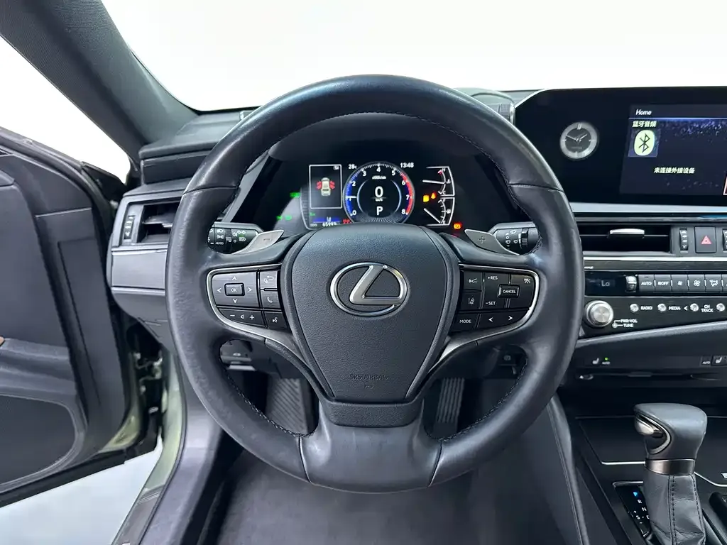 Lexus ES — фото 6