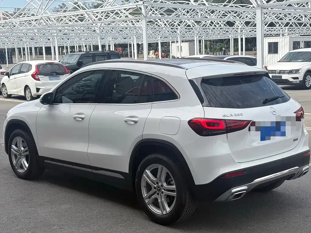 Mercedes-Benz GLA — фото 6