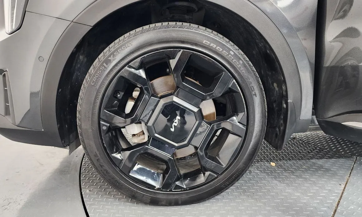 Kia Sorento — фото 4