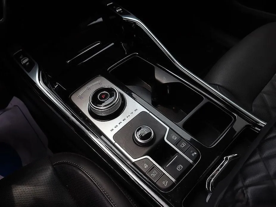 Kia Sorento — фото 2